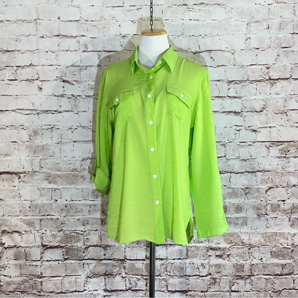 Chico's Long Sleeve Button Down 💚